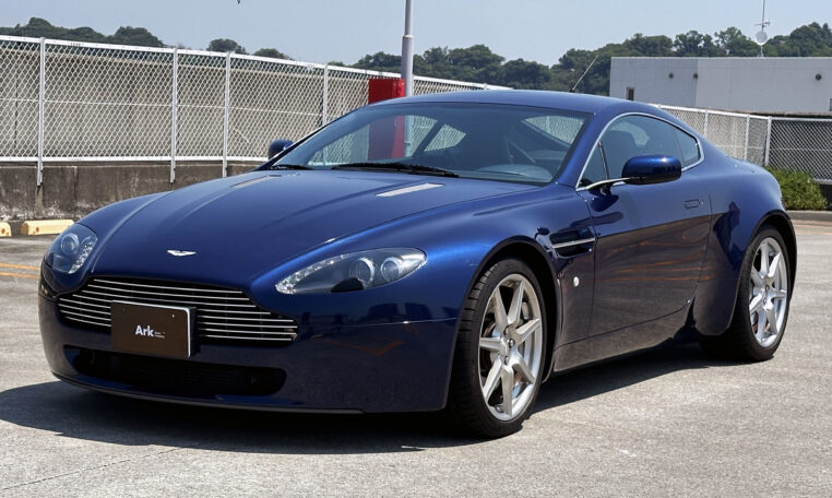 Aston Martin V8 Vantage MT - Ark Motor Company 横浜の外車・輸入中古車・高級車の販売・買取